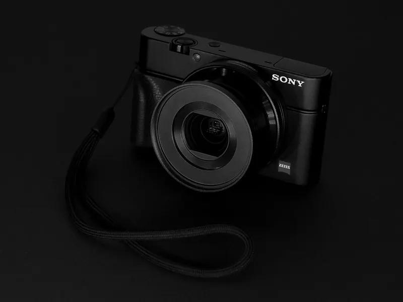 Kamera digital hitam